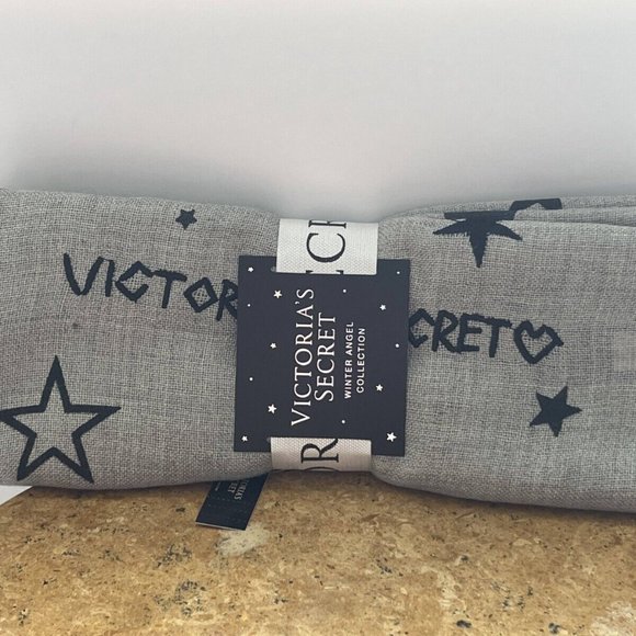 Victoria's Secret Winter Angel Women's Gray Acrylic Night Star Embroidered Scarf - Picture 7 of 8